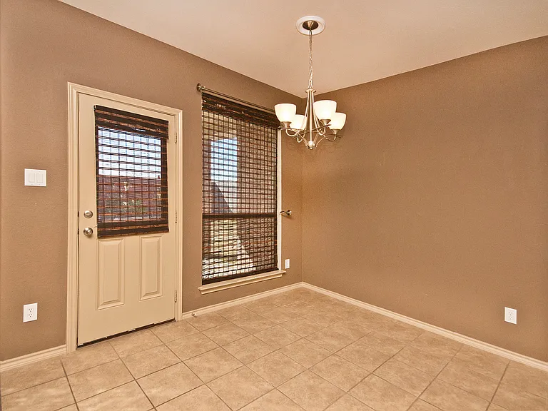 3205 Buckthorn Ln — Photo 10