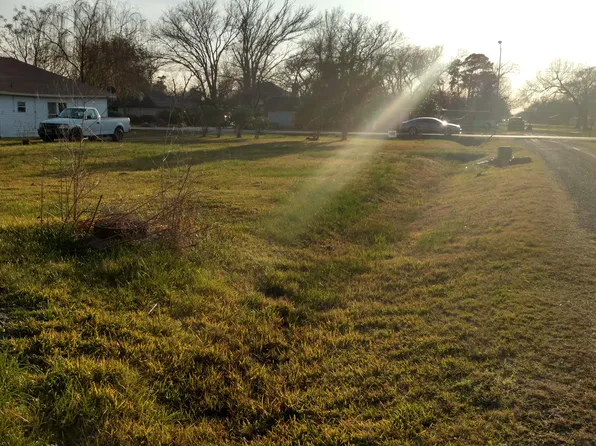 401 S Blackwell St, La Porte, TX 77571