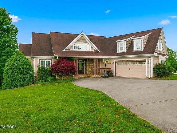 3rd image of 199 Kirk Cir