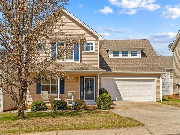 219 19th Ave SE, Hickory, NC 28602