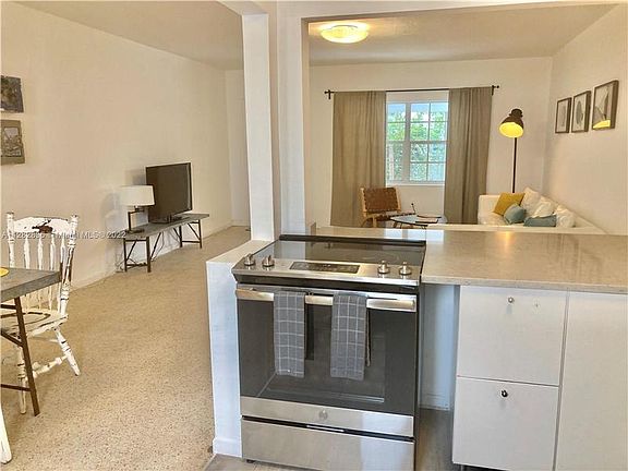 3rd image of 80 NE 50th St #1