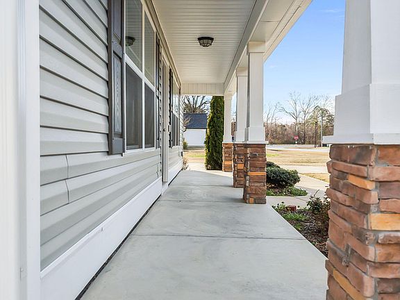 5th image of 54 Sandcastle Ln
