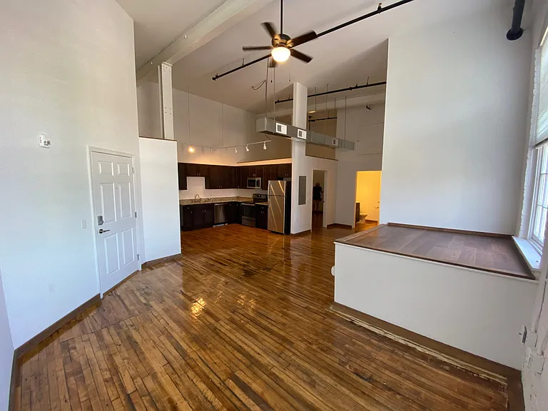 Riverside Lofts — Photo 13