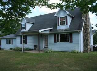 232 Greggs Ridge Rd, Saint Marys, WV 26170