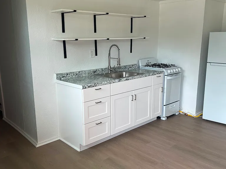 301 E Main St #1 — Photo 2