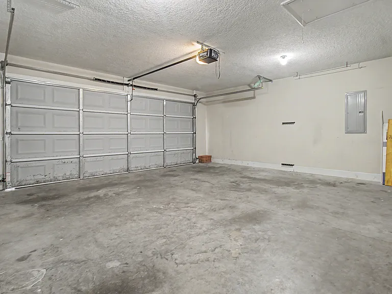 115 SE Cutters Gap — Photo 31
