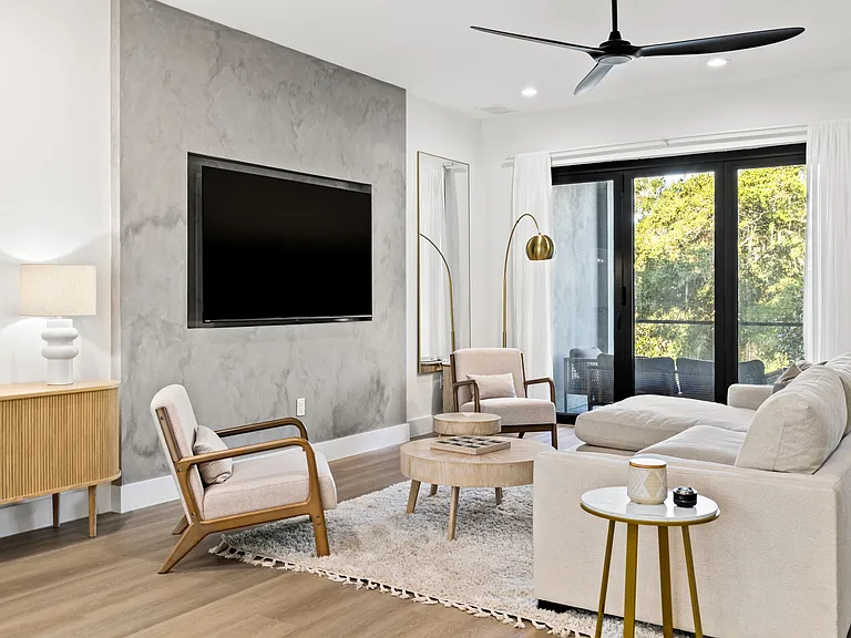 210 W Columbus Dr #3 — Photo 12