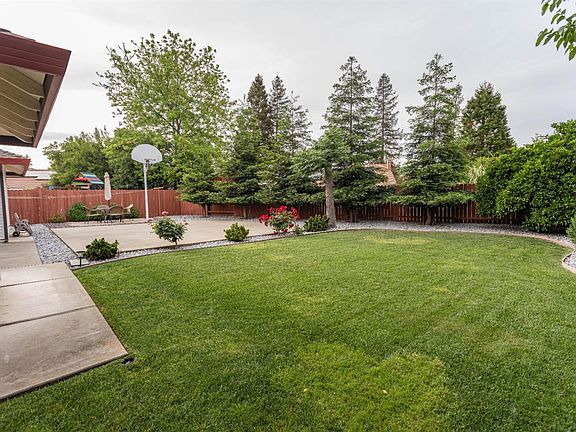 5th image of 1154 Pico Ct