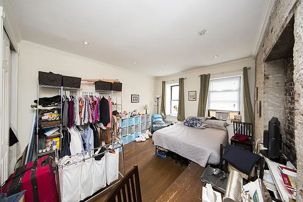 Rented by Icon Realty Management | media 10