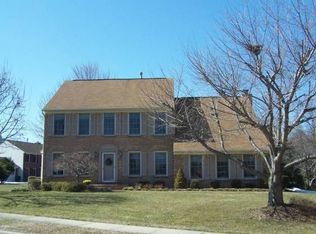 8505 Heather Point Dr, Springfield, VA 22152