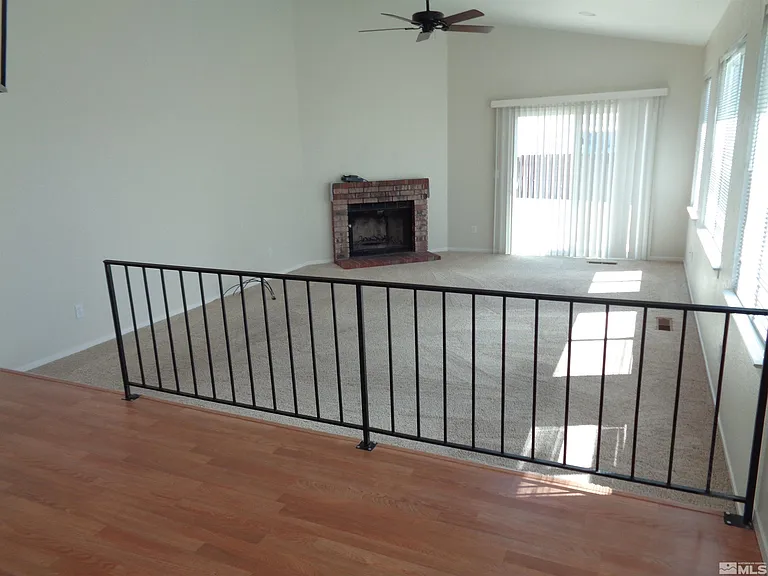 1785 Shamrock Cir — Photo 11