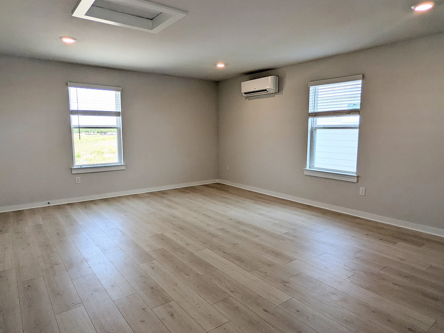 Studio, 400 sqft, $895 — Photo 4