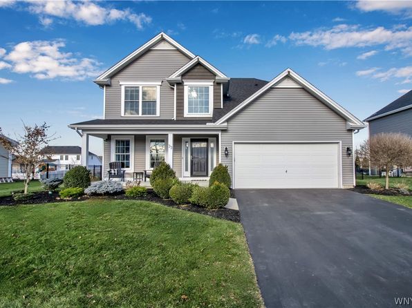 Town Of West Seneca Single Family Homes For Sale - 25 Homes | Zillow