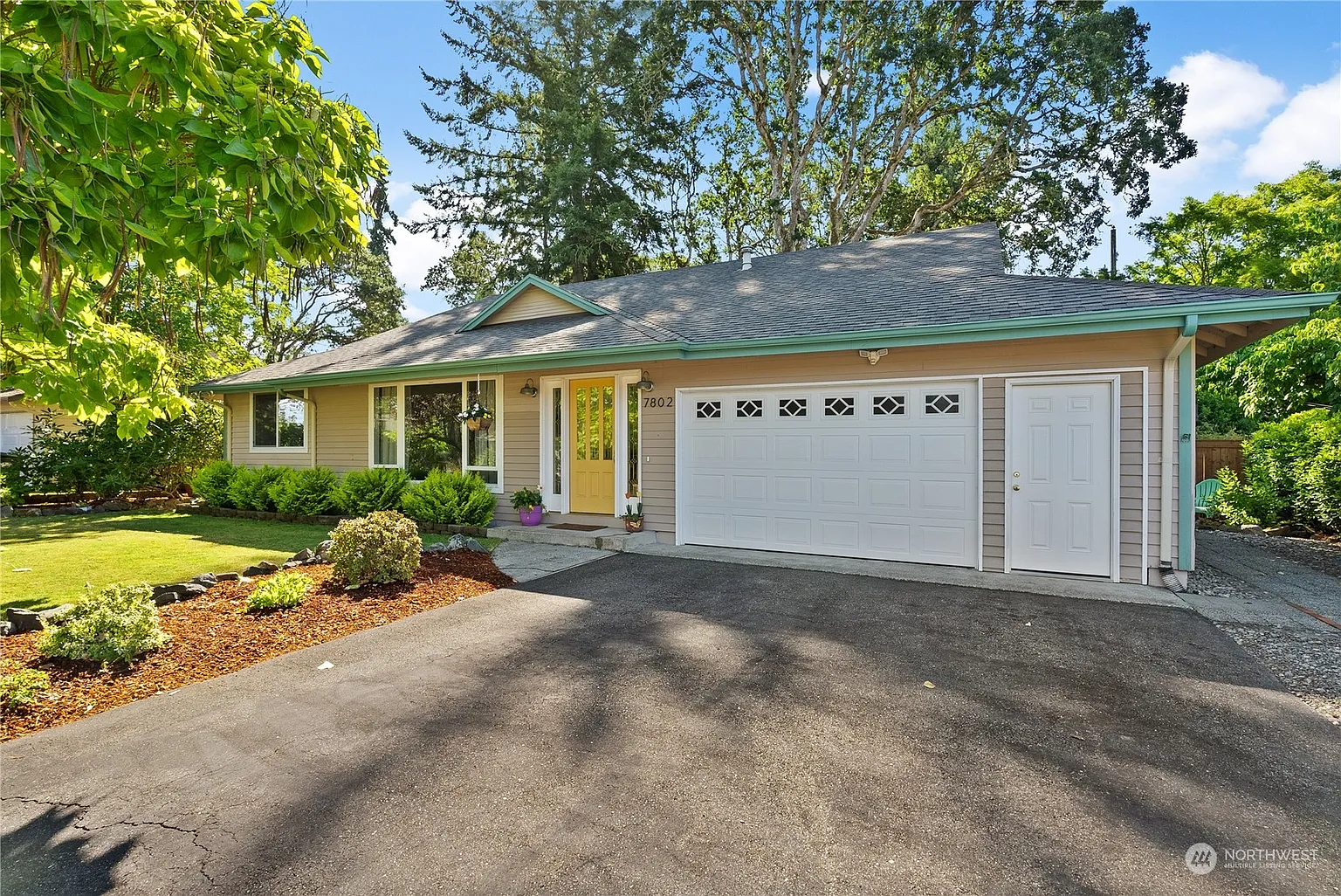 7802 Jade Drive SW photo 1