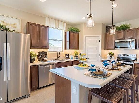 5th image of 1594 E Kingman Pl