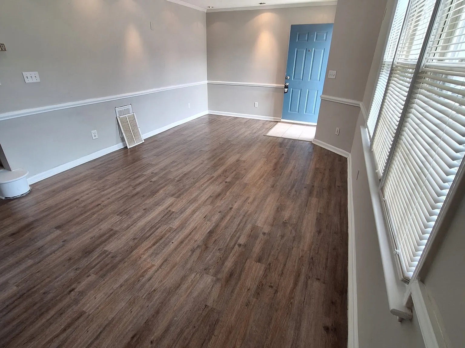 2 bed, 2.5 bath, 1453 sqft, $1,050 — Photo 2
