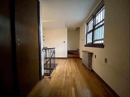 5th image of 119 W 92nd St #7