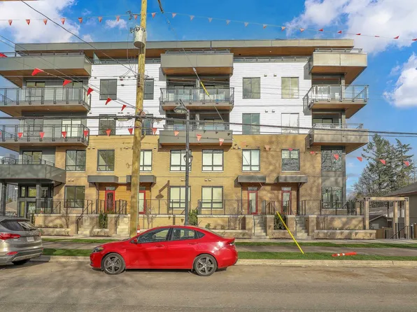 9456 134th St #Townhouse 4, Surrey, BC V3V 5S4