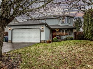 907 S 32nd Pl, Springfield, OR 97478