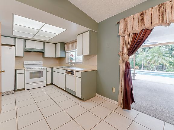 5th image of 903 Mosshart Ln