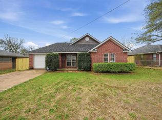 2418 Loy Lake Rd, Denison, TX 75020