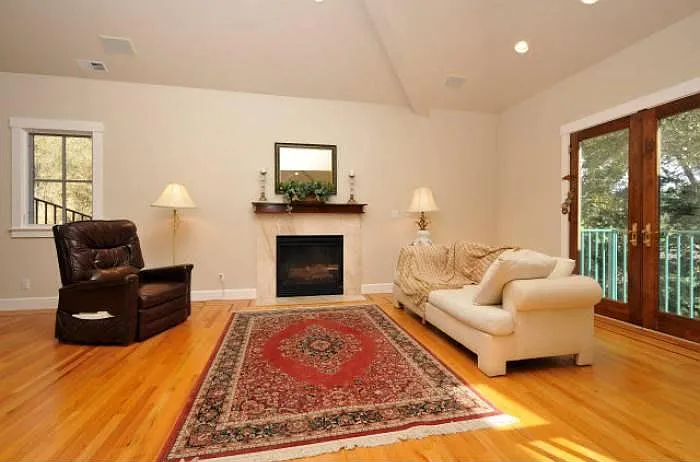 4 bed, 3.5 bath, 2900 sqft, $10,500 — Photo 4