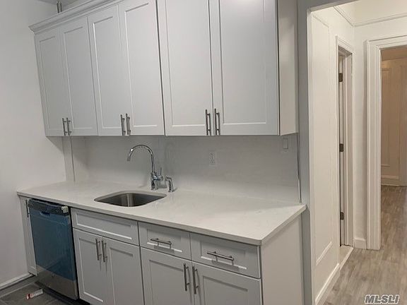 3rd image of 1422 31st Ave