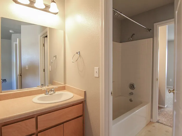 1440 Serrano Pl — Photo 12
