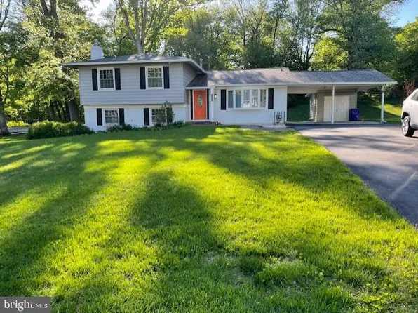 17804 Park Mill Dr, Derwood, MD 20855