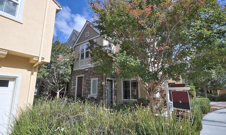 1st image of 4421 Watson Cir