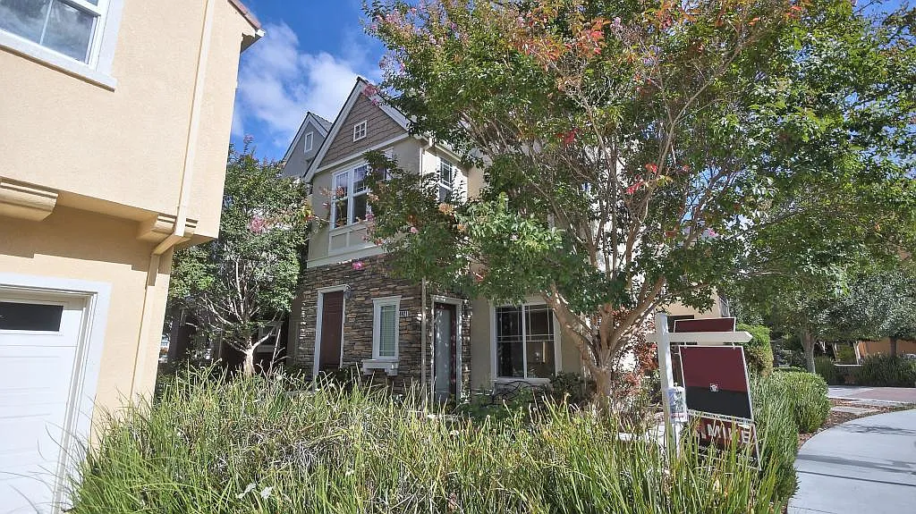 4421 Watson Cir photo 1