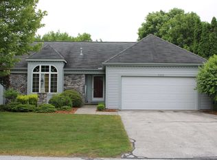 5653 Cortland Cir, Bay City, MI