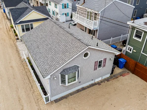 22 E Kingfisher Way, Lavallette, NJ 08735