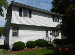 832 Holyoake Rd, Edwardsville, IL 62025