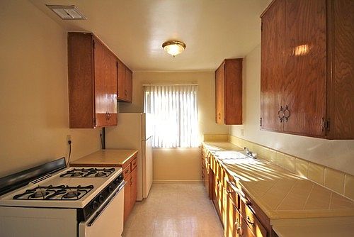5th image of 110 S Michigan Ave APT 23