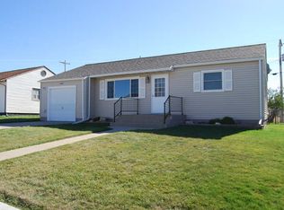 107 Cascade Ave, Newcastle, WY 82701