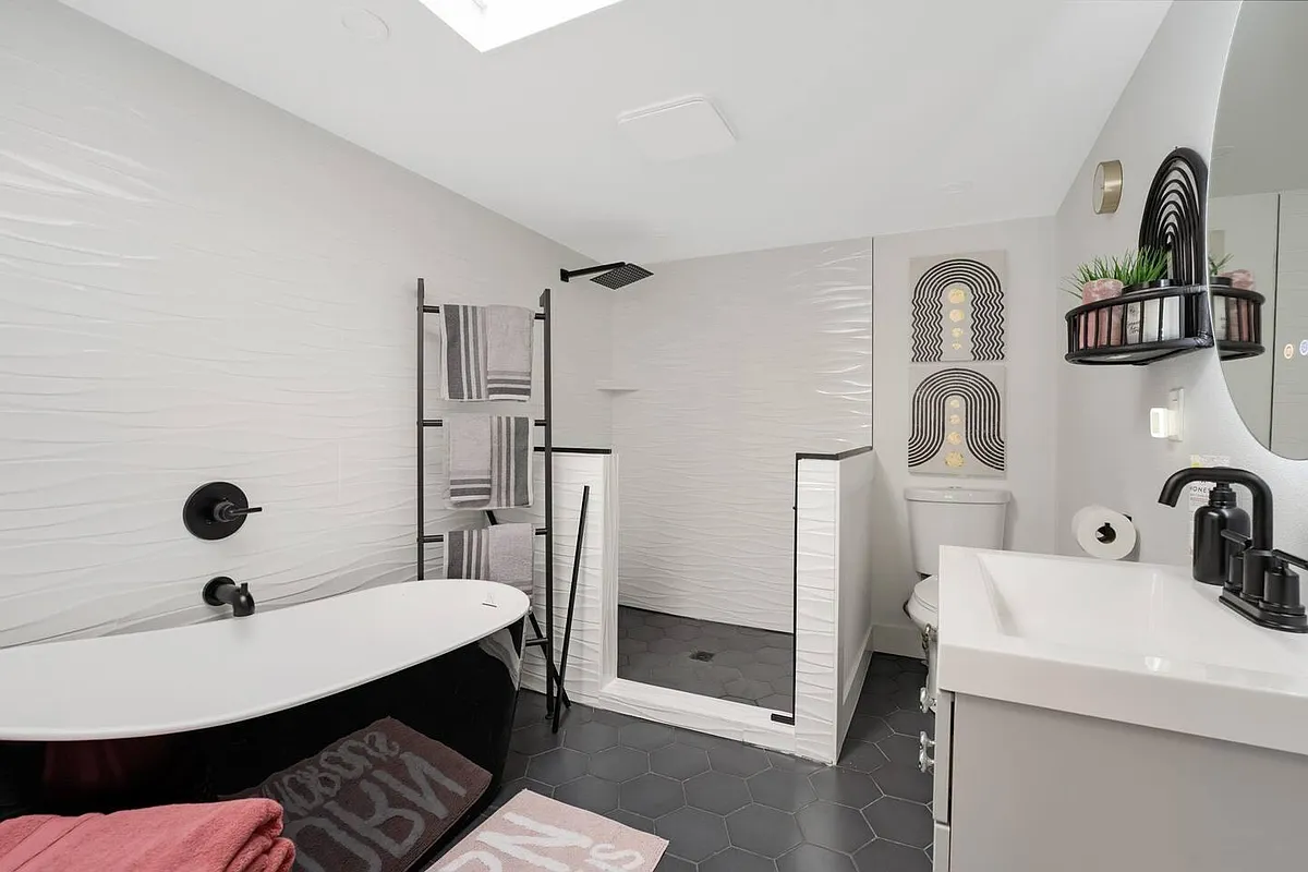 Property Photo - 706 Wright Ave