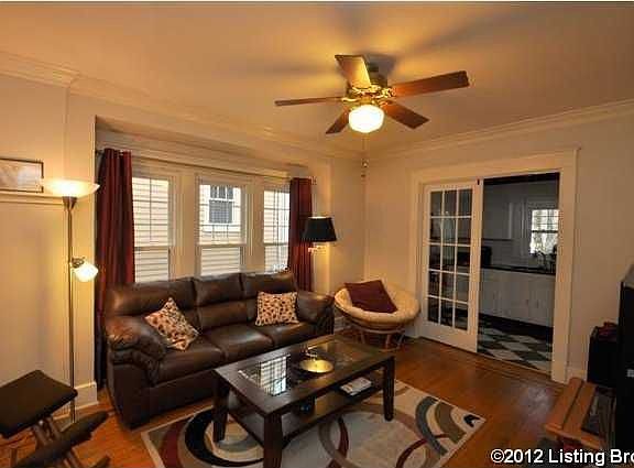 4th image of 2113 Murray Ave