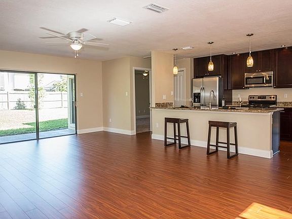 5th image of 3815 Cloverhill Ct