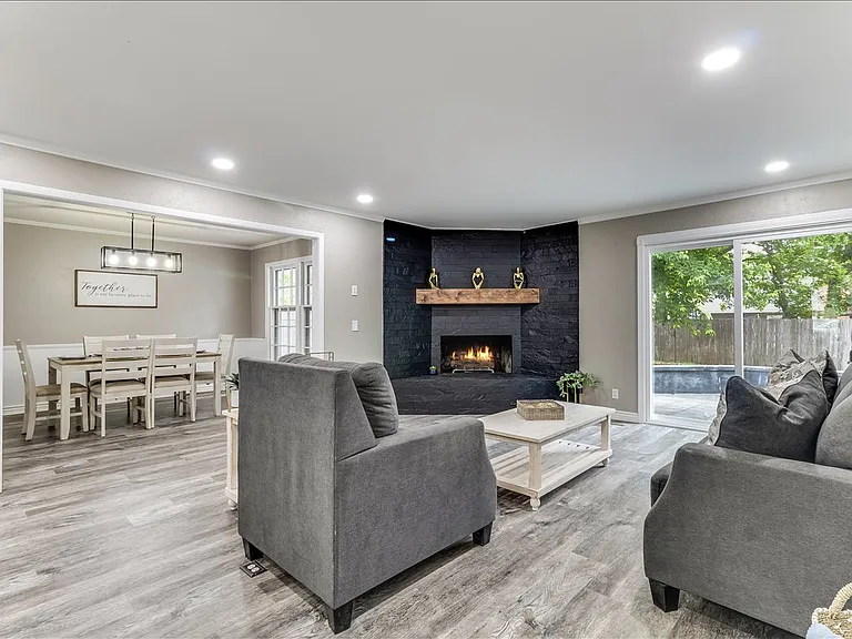720 N Stratford Ln — Photo 31