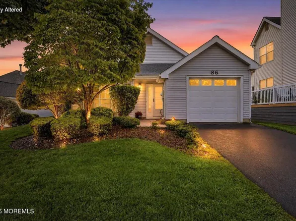 86 Almond Road, Freehold, NJ 07728