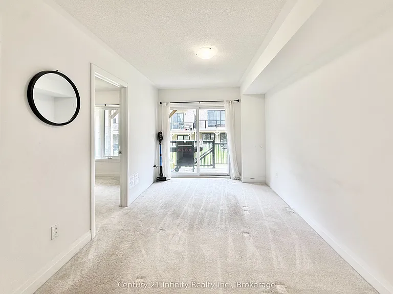 36 Elkington Cres #2 — Photo 3