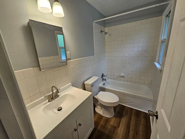701 W Main St — Photo 10
