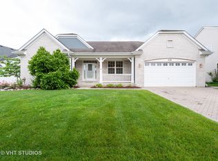 325 Inverness Dr, Cary, IL 60013