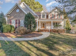 125 Cherokee Dr, Mooresville, NC 28117