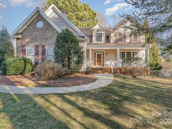125 Cherokee Dr, Mooresville, NC 28117