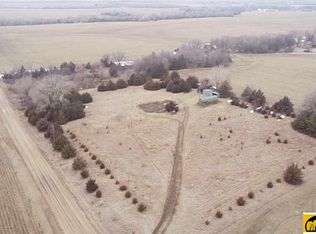 2044 W Lilac Rd, Beatrice, NE 68310