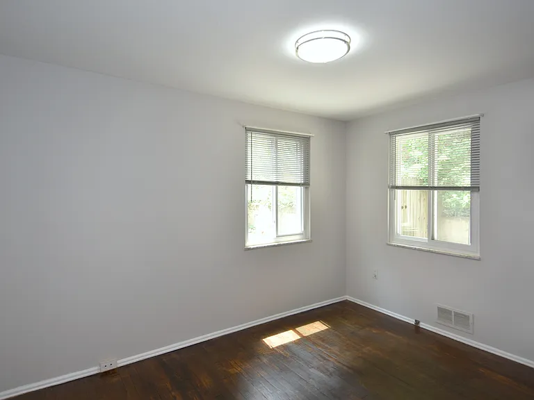 3152 Glendale Ave #1 — Photo 12