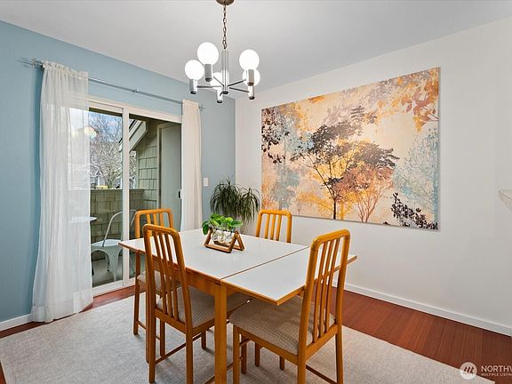 5th image of 1905 24th Avenue NE #202