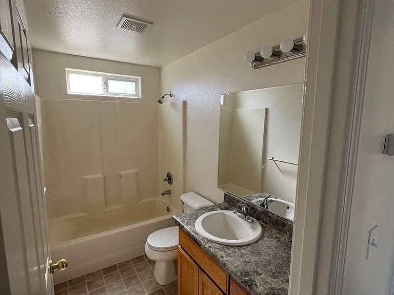 3936 Francine Ct — Photo 8